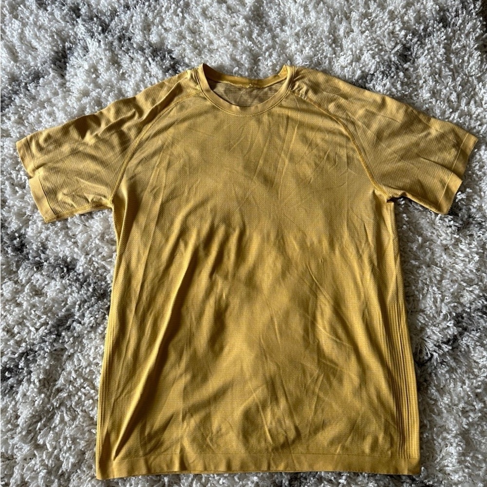 Lululemon Metal Vent Tech Short Sleeve Yellow